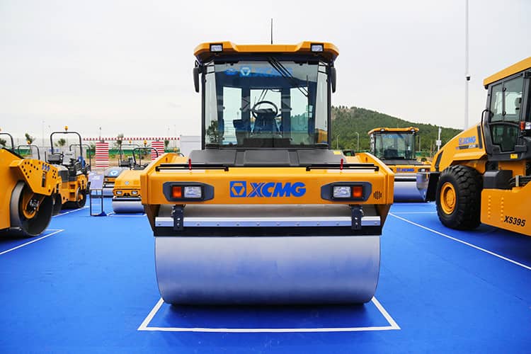 XCMG Official 14 ton double drum vibratory road roller XD143 double drum asphalt rollers for sale